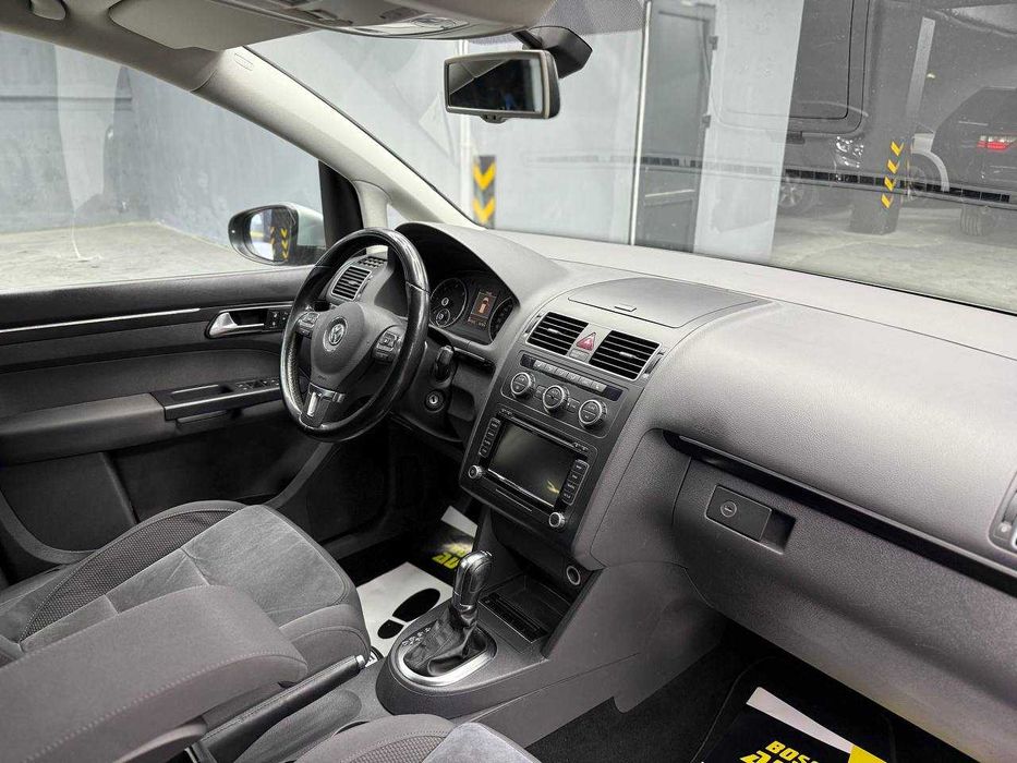 Volkswagen Touran 2012