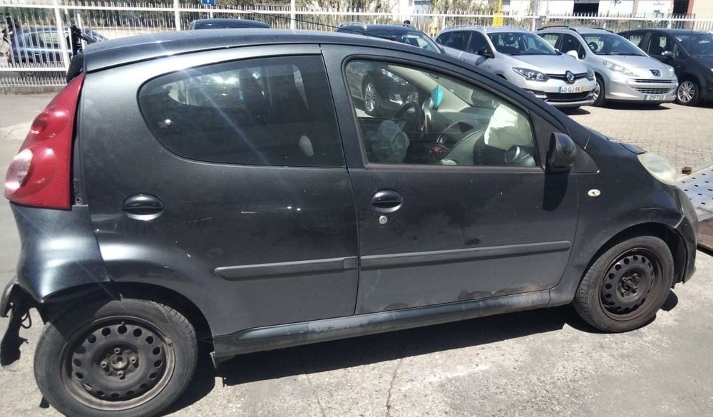 PEUGEOT 107 1.0I DE 2006 DISPONÍVEL PARA PEÇAS