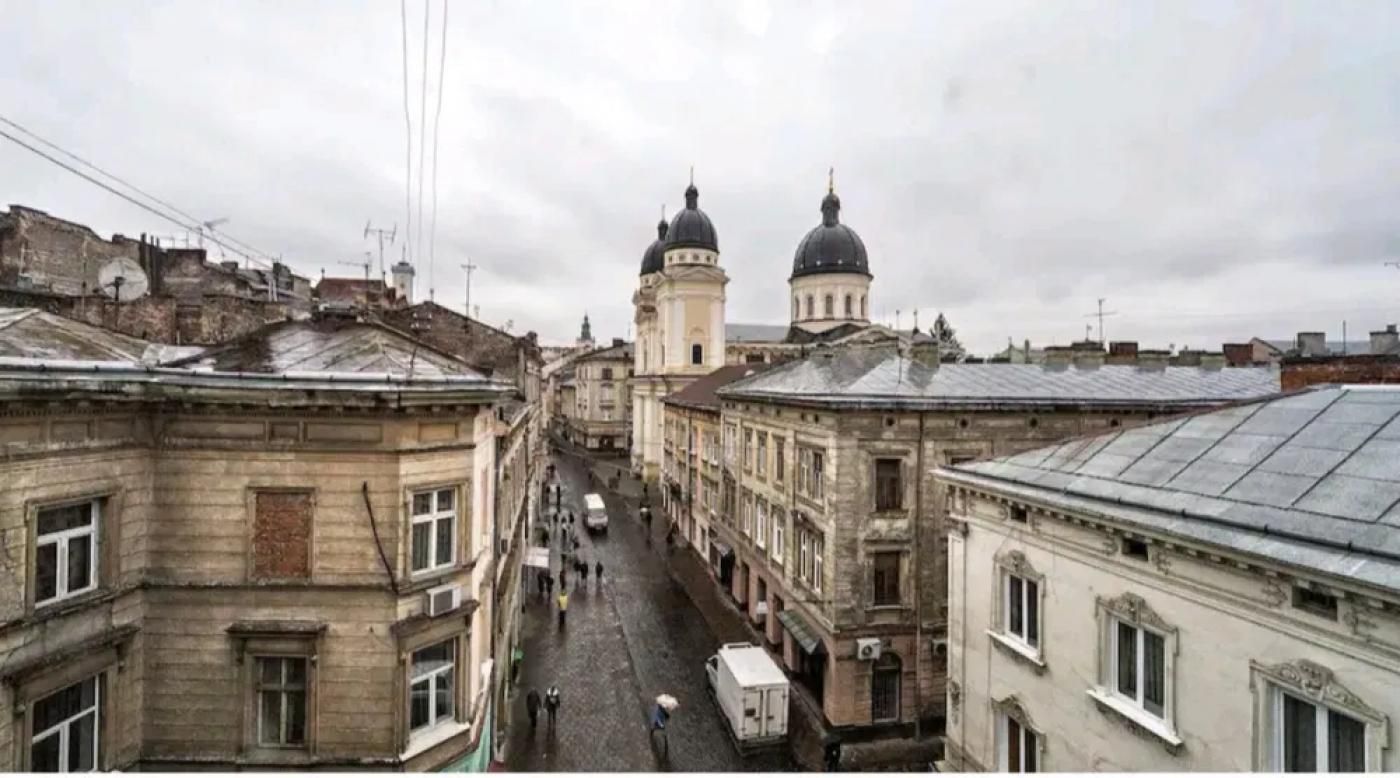Продам 3-кім. кв. в історичному центрі Львова, австр. буд