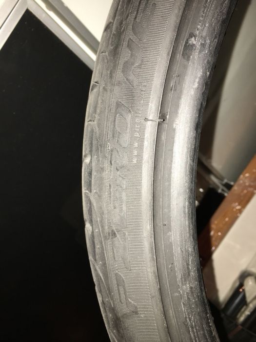 Pneu Pirelli PZero 235/30 jante 20, novo a estrear