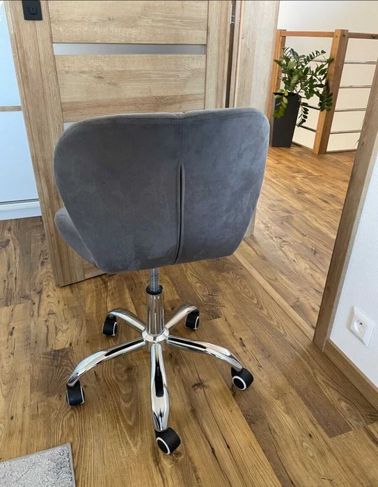 кресло компьютерное diamond для бьюти мастера в салон крісло