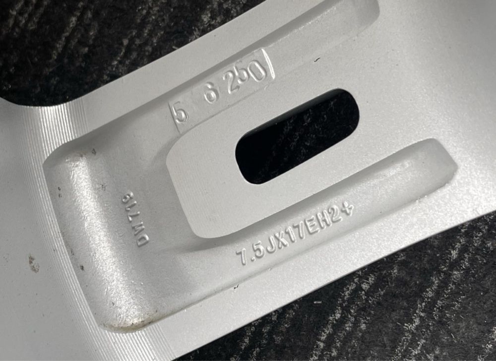 Диски R17 5/112 Skoda A5 A7 Superb VW Passat B6 B7 B8 Golf Seat Audi