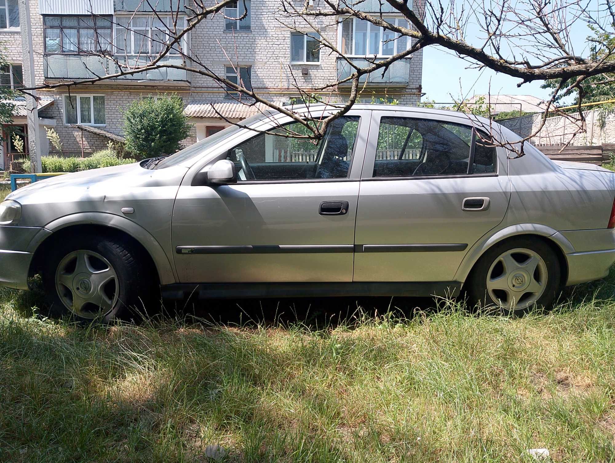 Авто Опель Астра