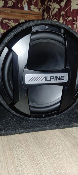 Сабвуфер ALPINE swt12s4 с Усилителем