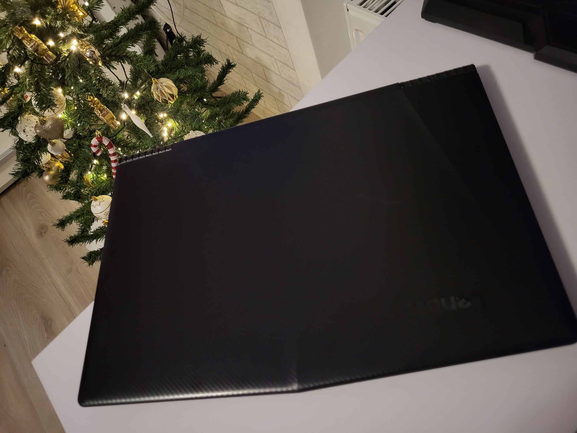 Laptop gamingowy  lenovo legion Y520 15,6" czarny 8GB/256GB