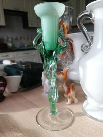 Szklany zielony wazon wazonik, szkło artystyczne
