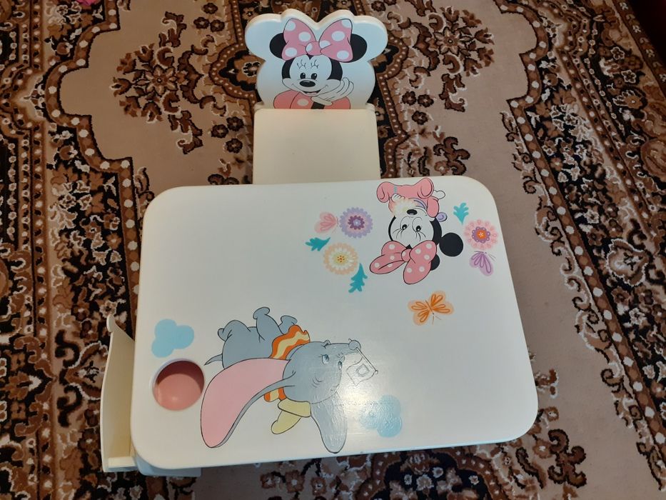 Столик зі стільчиком