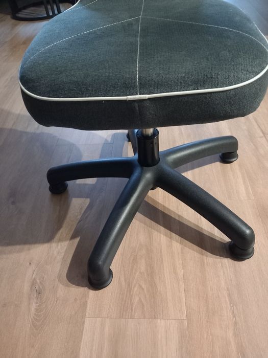 Krzesło do biurka, dla zdrowia dziecka, Entelo, rozmiar 4, (wzrost 133