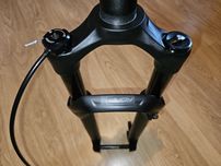 NOWY Amortyzator Rock Shox Judy Air 29