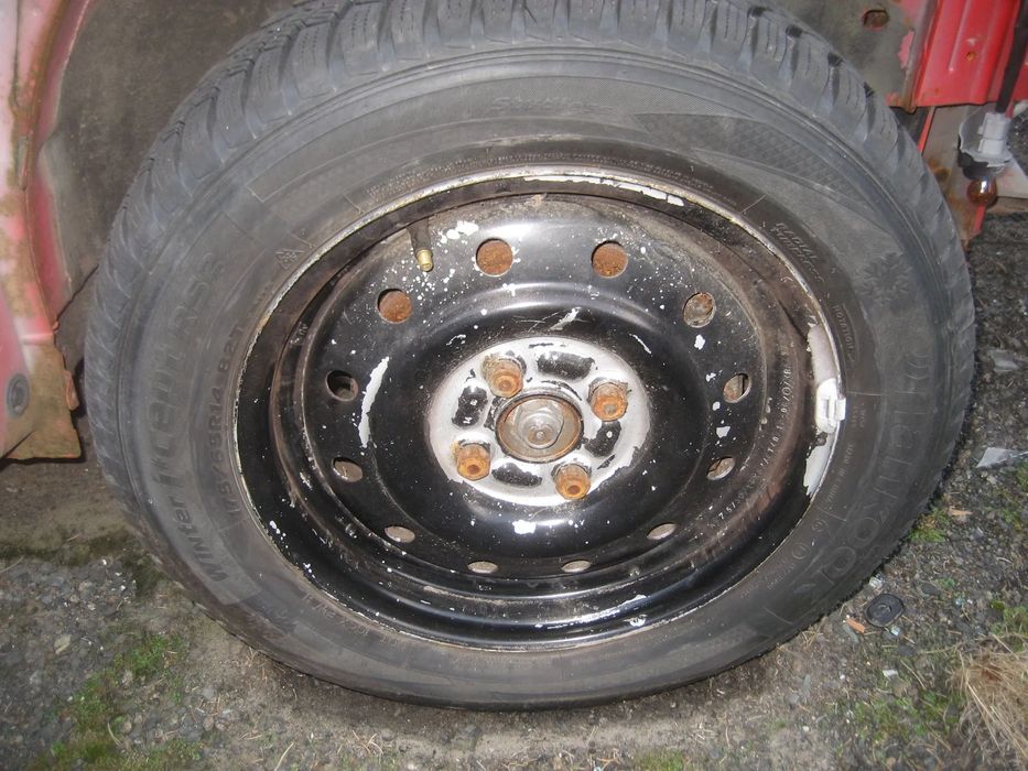 daihatsu sirion 05-10r felgi 14x5j et40 4x100 opona zima 14x65x175 4szt.