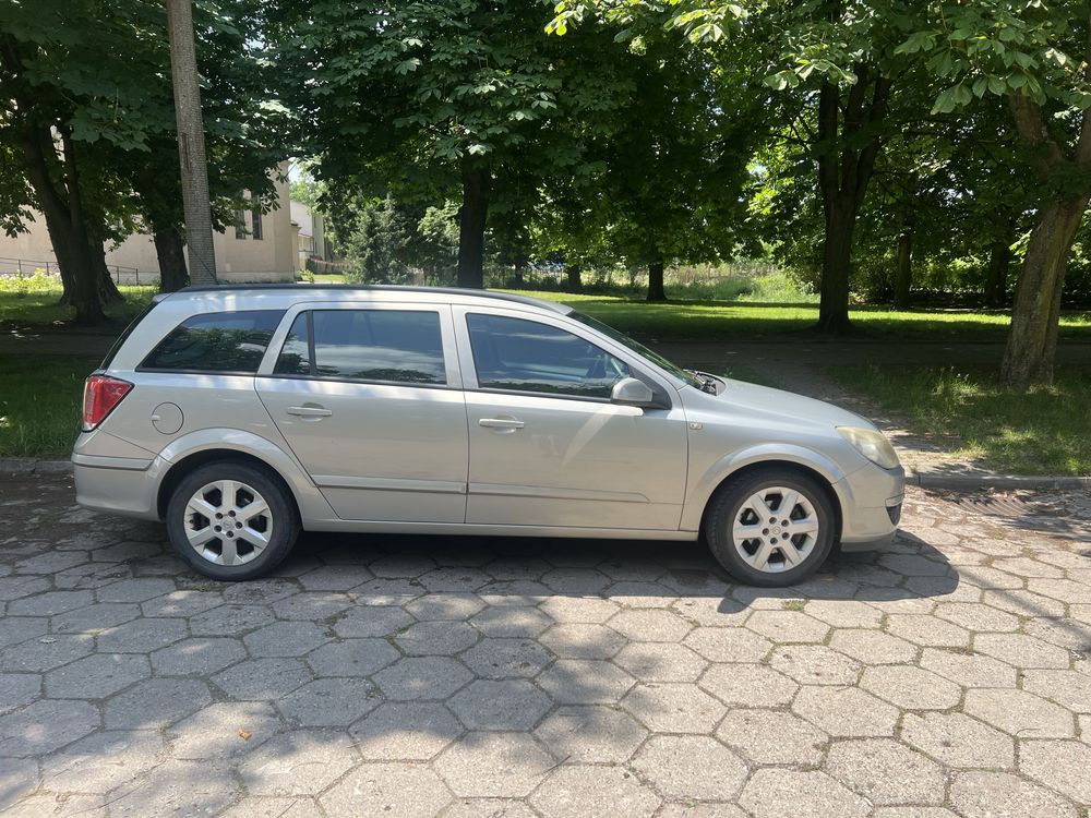 Opel astra h 2006 r 1,6 lpg