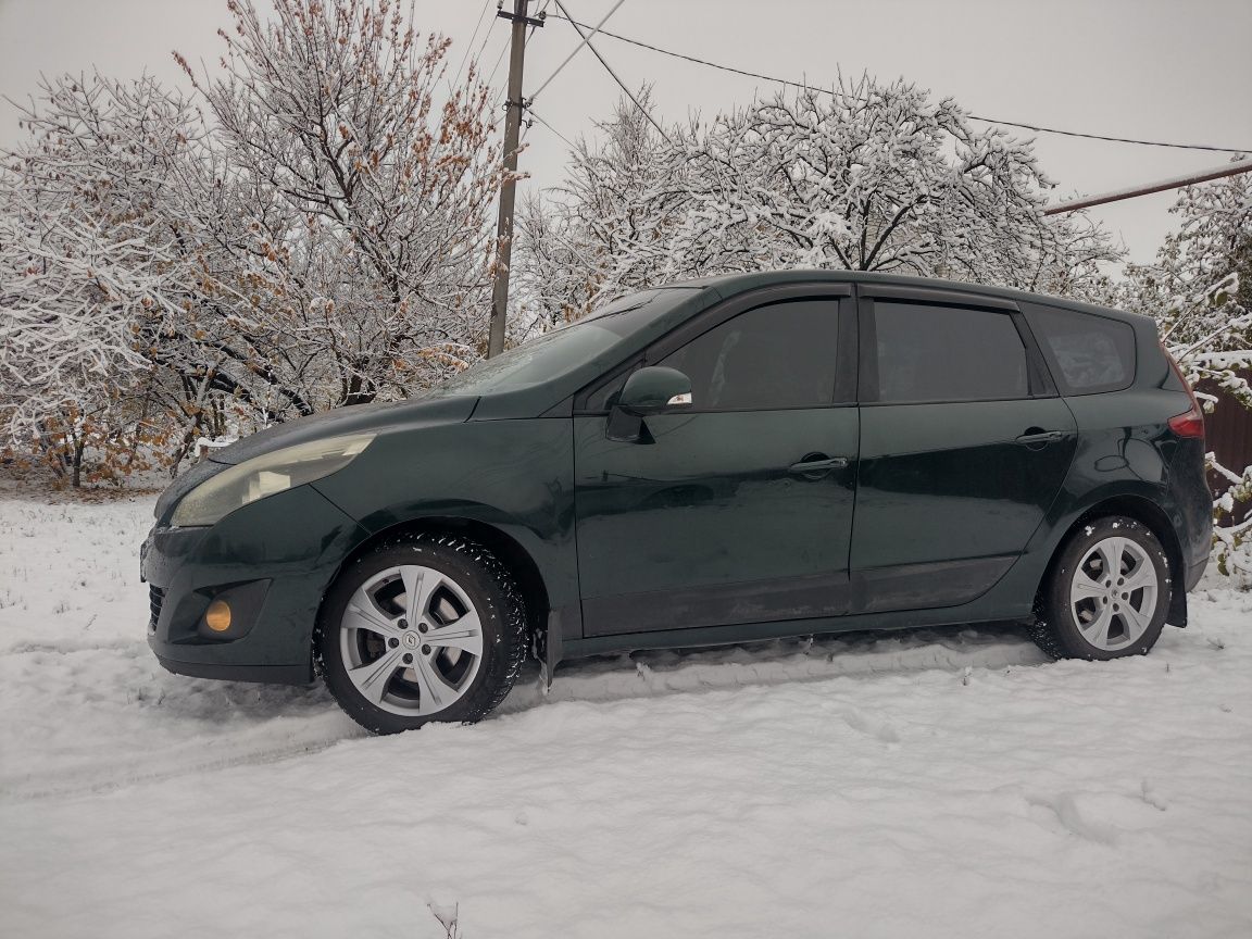 Renault grand scenic 3 1,9 DСi 2009 один власник.