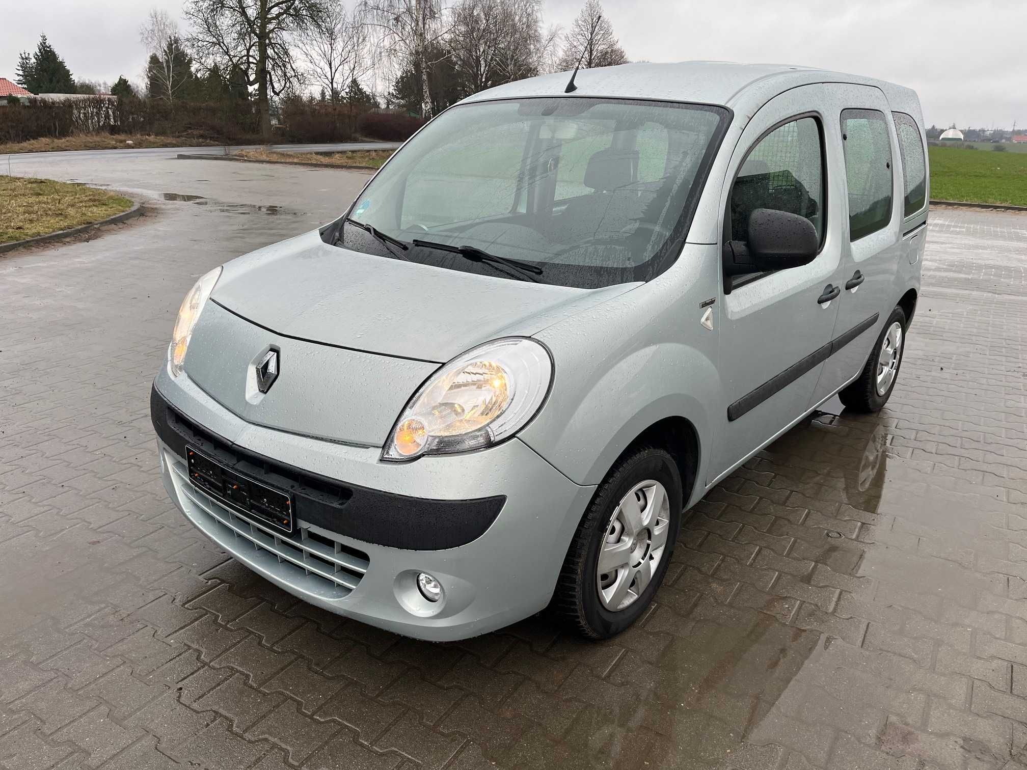 Renault Kangoo 2013 klima  144tys przebiegu 5 osób