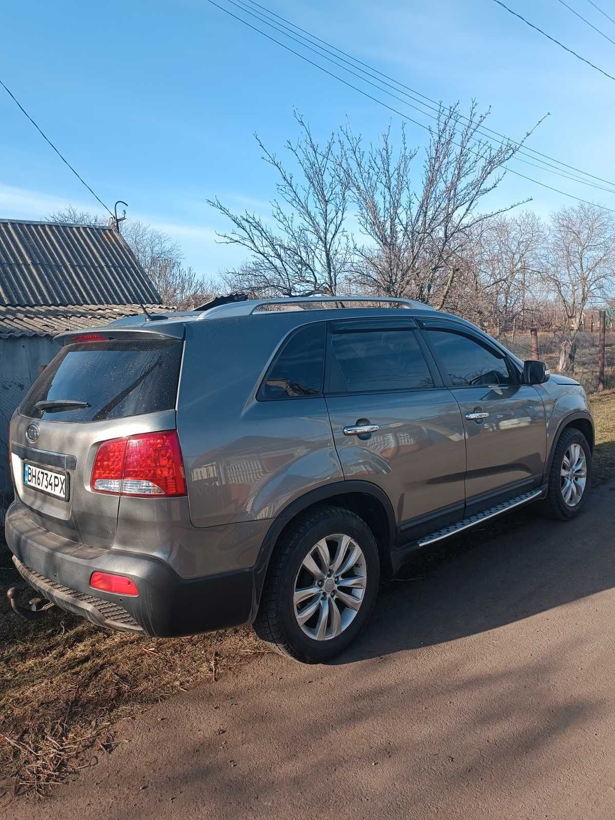 Продам автомобіль Kia Sorento срочно