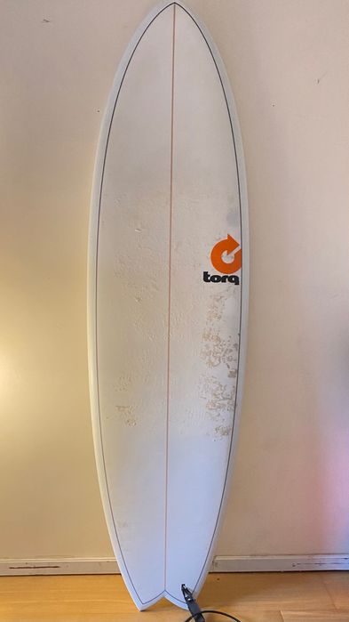 Prancha de Surf Torq Como Nova + leash, quilhas e capa de proteção