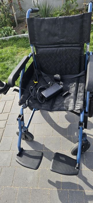 Wozek inwalidzki o napędzie elektrycznym