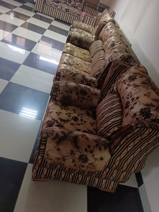 Продам Диван і два крісла в ідеальному стані продаж з рук в руки