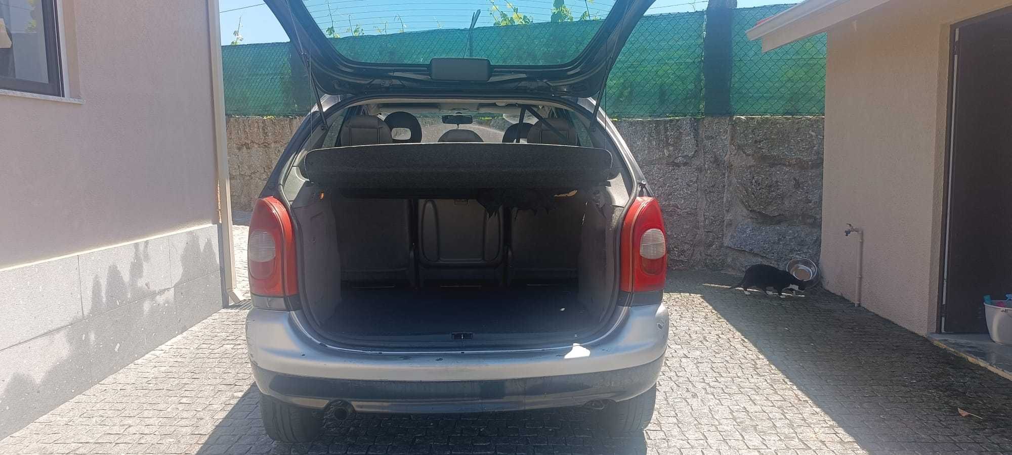 Citroën Xsara Picasso 2.0 a gasolina, de 2002