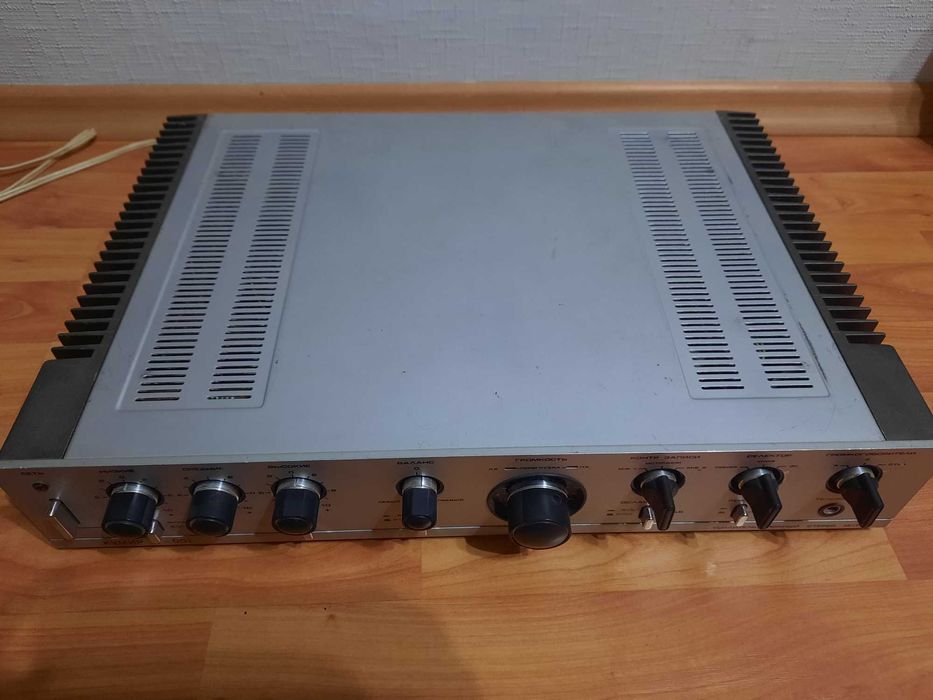 Усилитель  Кумир у-001