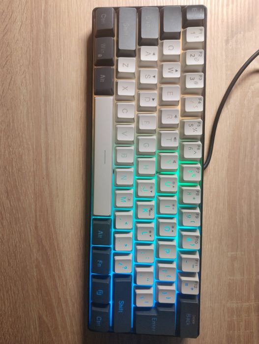 клавіатура з підсвіткою 65%