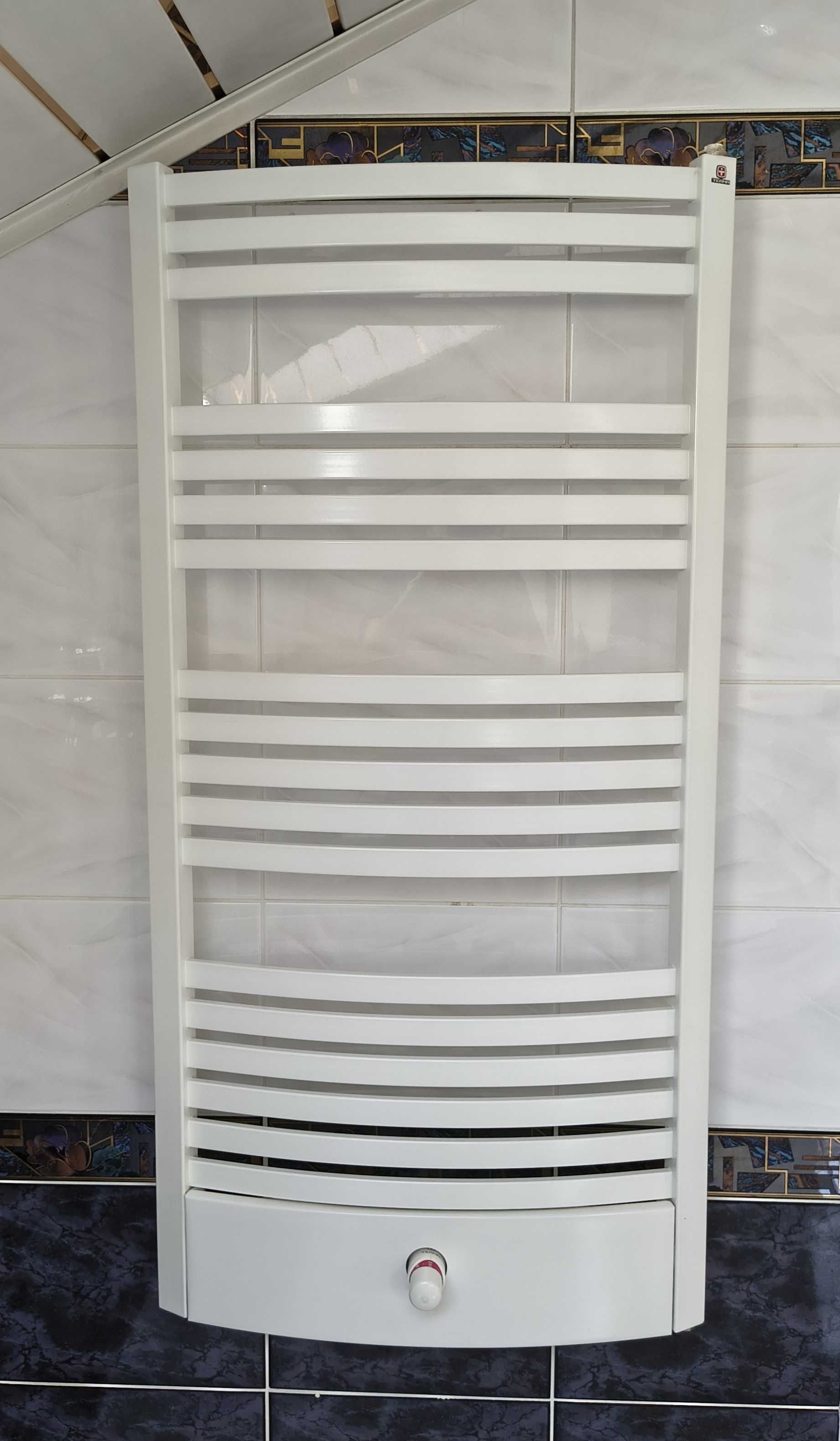 Grzejnik łazienkowy TERMA 121/61 cm