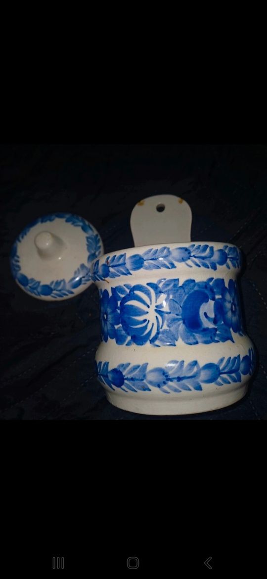 Ceramiczny pojemnik na przyprawy lub sól – ręcznie malowany, niebieski