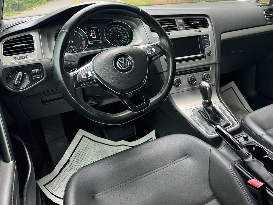 Volkswagen Golf      2015