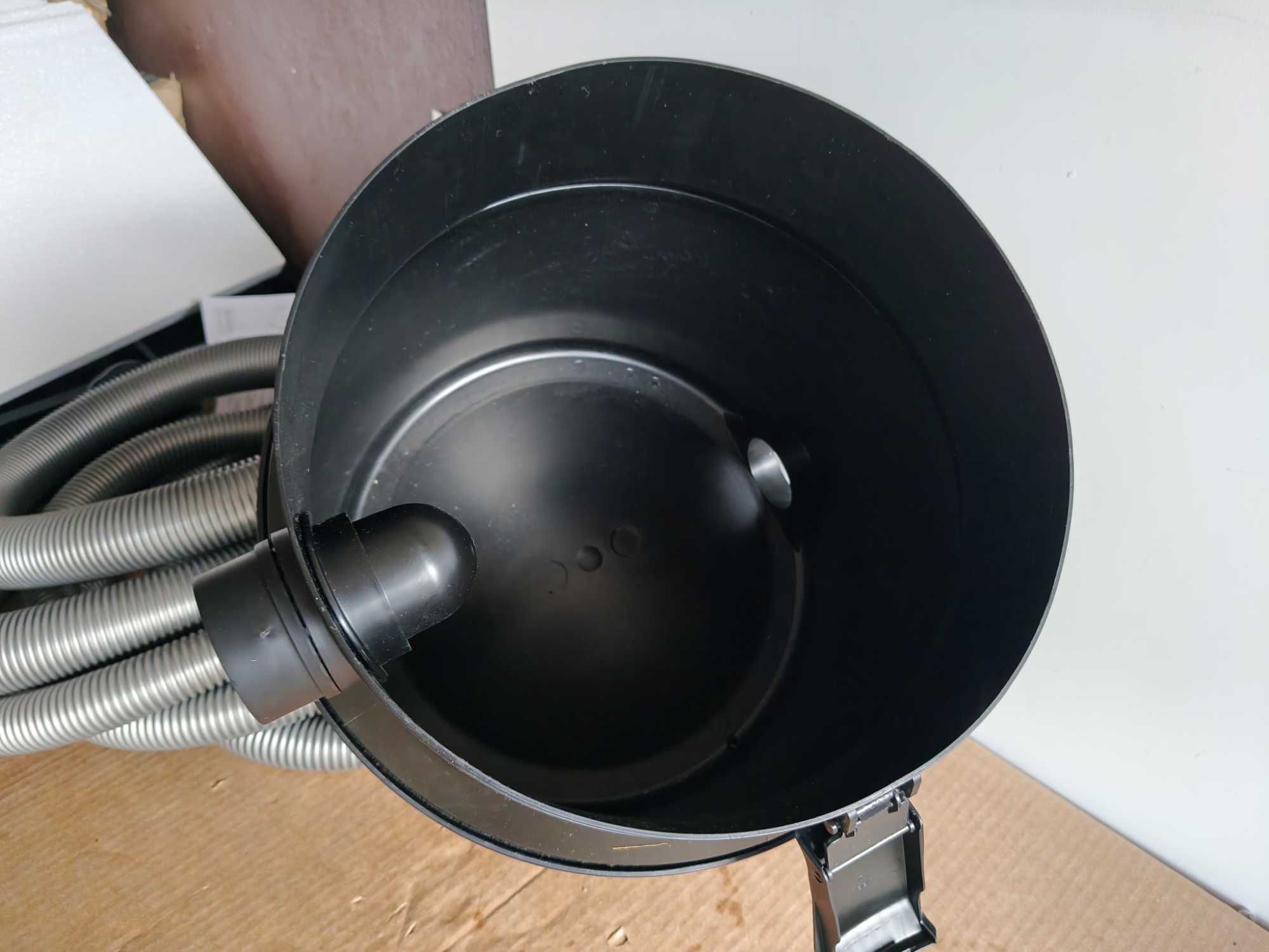 Odkurzacz do czyszczenia oczek wodnych  230V  1400W
