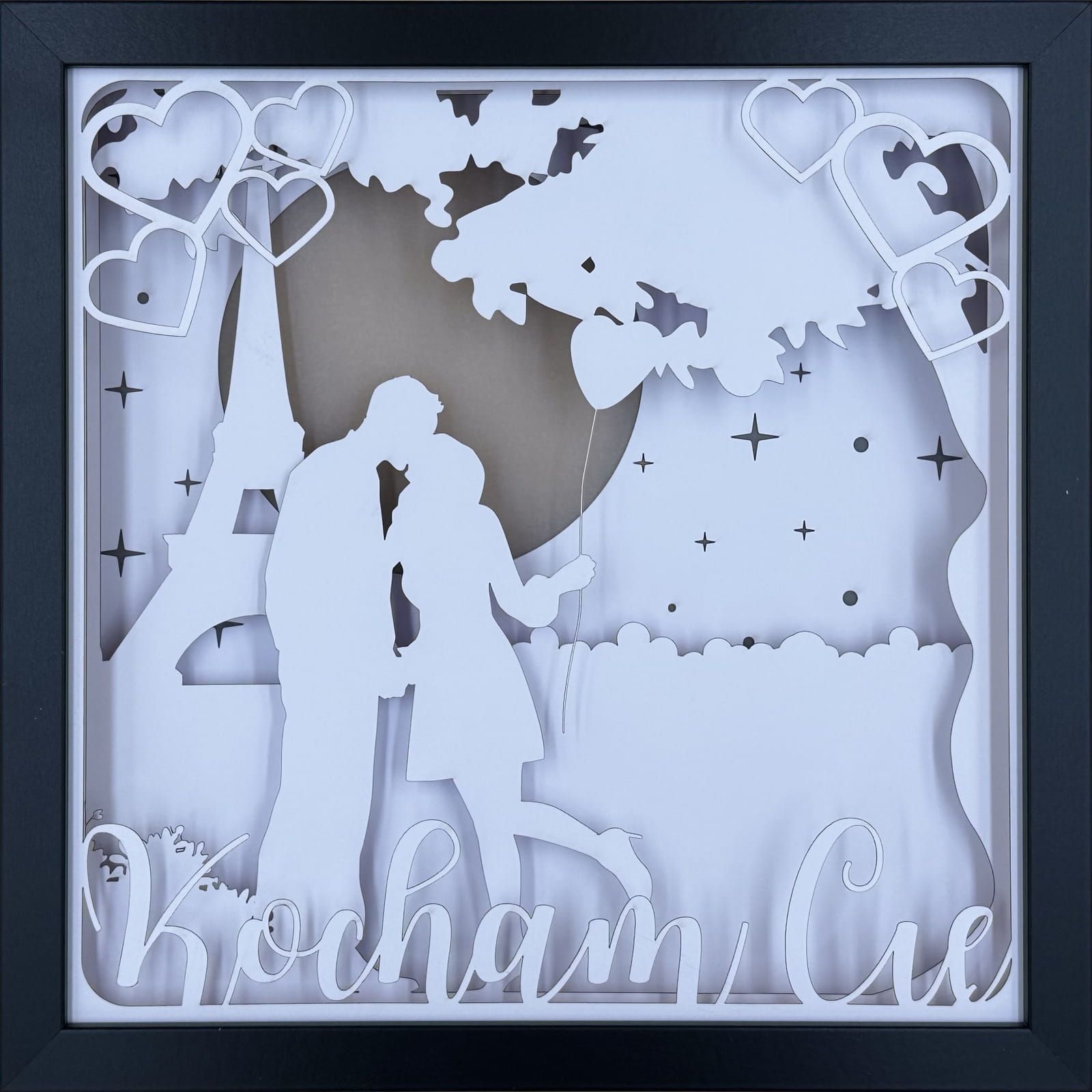 Ramka 3D LED Shadow Box Zakochana Para w Paryżu