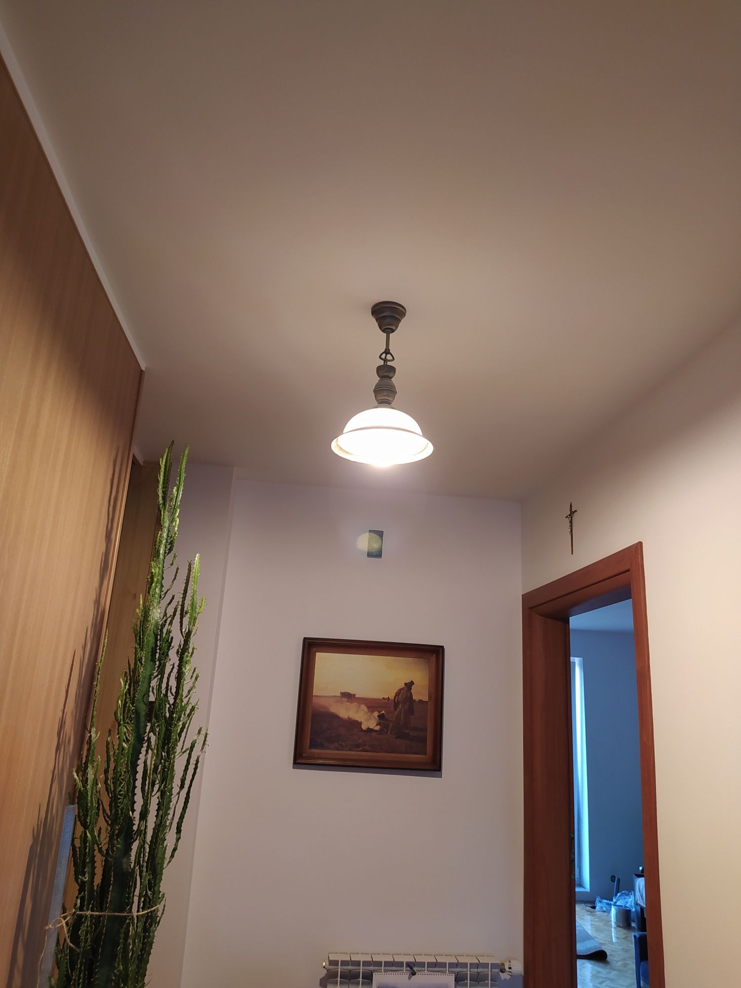 Lampa korytarz stan bardzo dobry