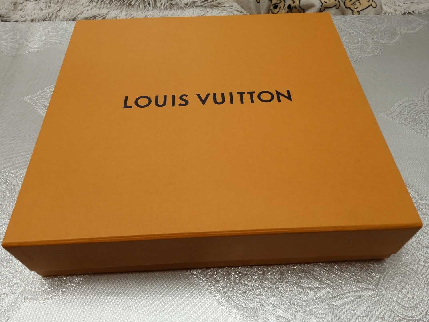Torebka karton opakowanie Louis Vuitton