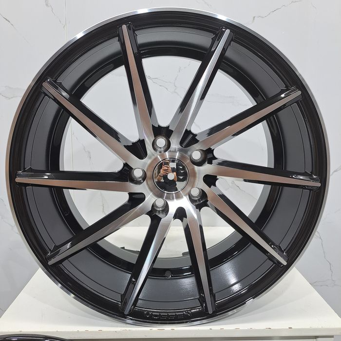 Jantes 18" LOOK Vossen 5x112