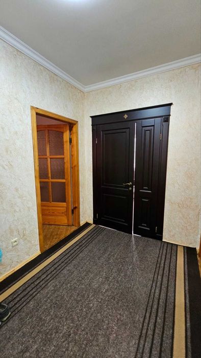 Боярка вул. Ягідна. Будинок, 7 кімнат, гараж. підвал, 6 соток землі.