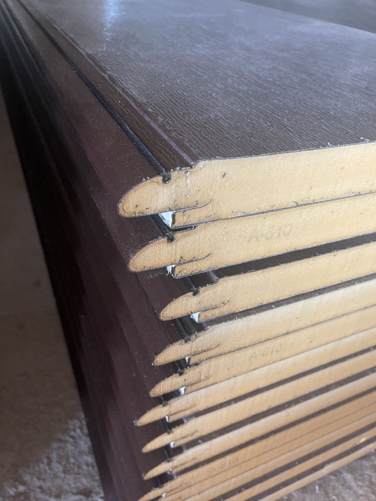 Panel bramy segmentowej Kolor brąz woodgrain