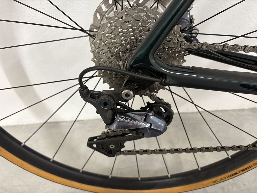 Bicicleta de estrada em carbono Scott Addict 10 Ultegra