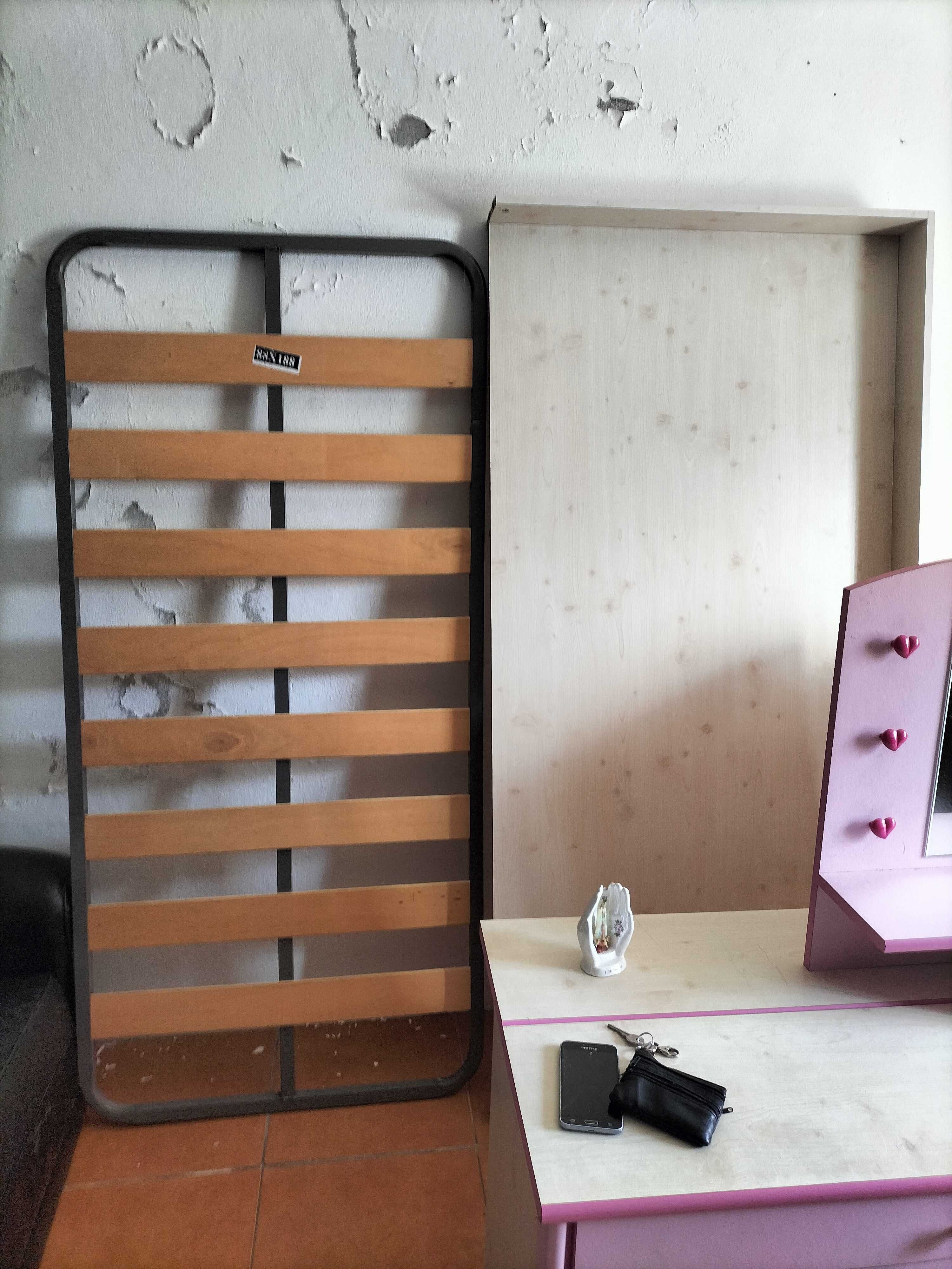 Vendo mobília quarto menina - 75€