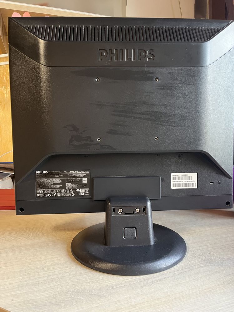 Монитор Philips 19”