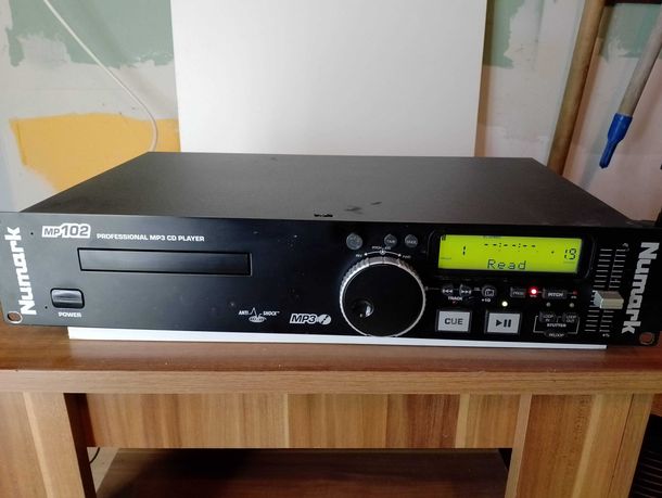 Numark MP-102 - pojedynczy odtwarzacz CD/MP3. W pełni sprawny