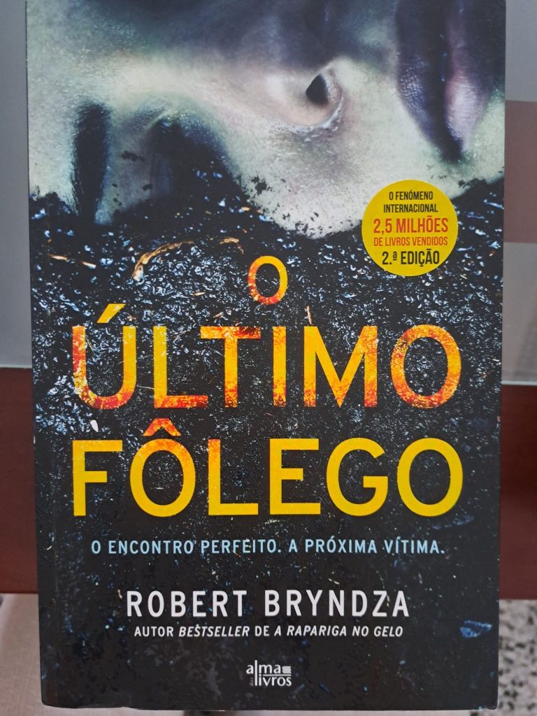 Livro : O último fôlego" Robert Bryndza