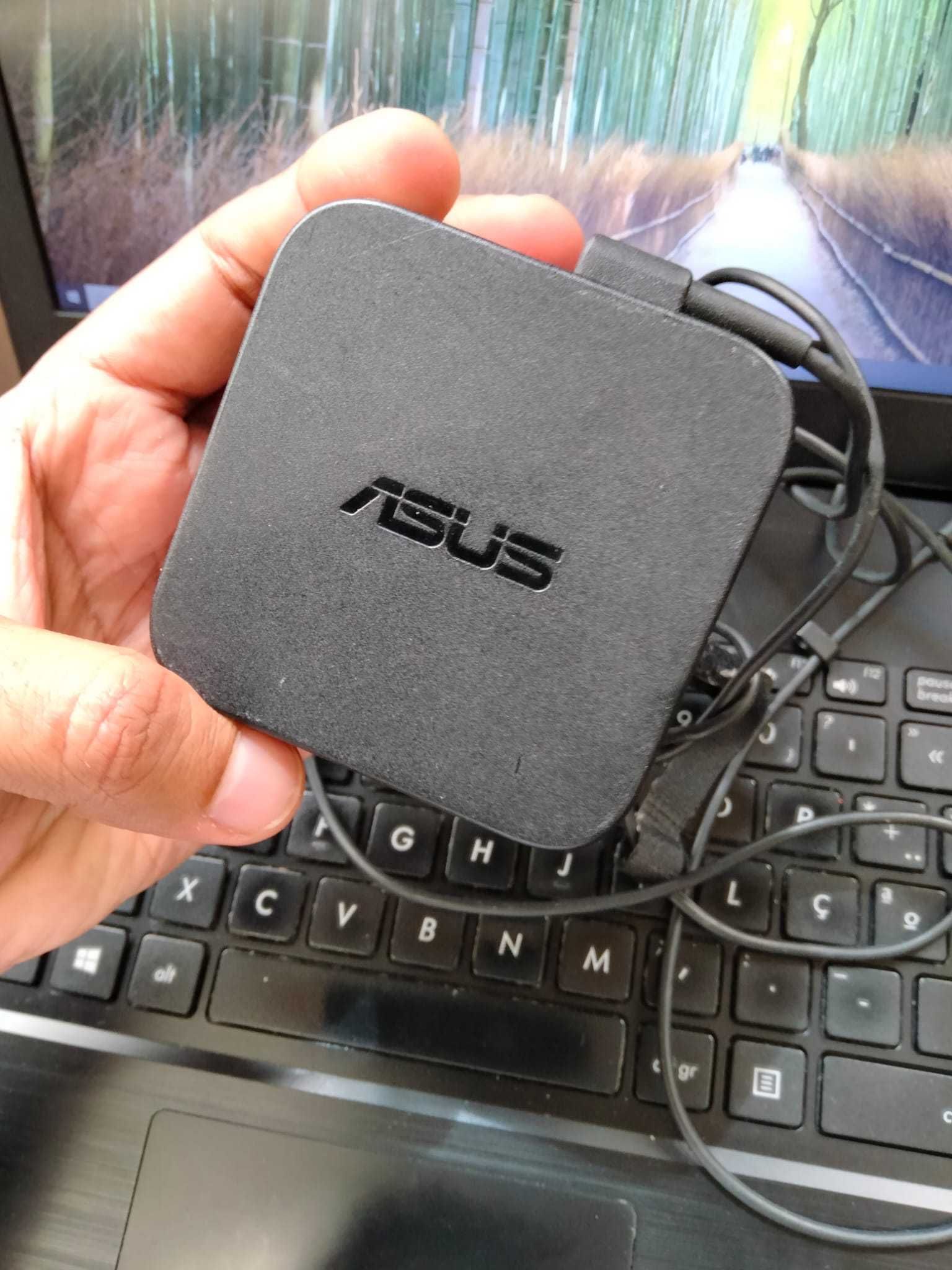 ASUS Laptop Intel Core i7 (7th Gen), 8GB RAM, 256GB SSD, computador