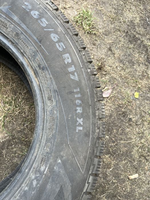 Резина зимова 265 65 r17 nokian