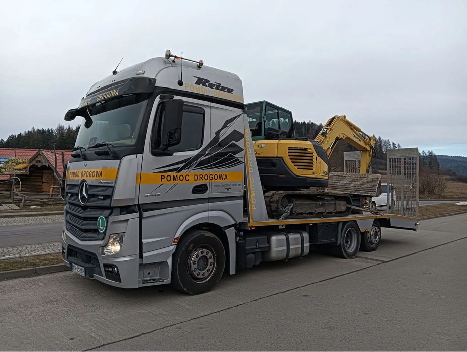 Pomoc drogowa Gliwice 24h Laweta Holowanie  Transport maszyn