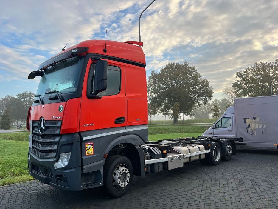 Mercedes-Benz 2542 Actros  Actros 2542 uszkodzony silnik
