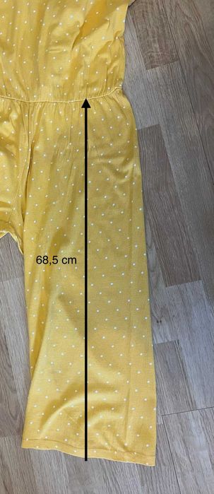 Macacão amarelo às bolinhas brancas - 9-10 anos