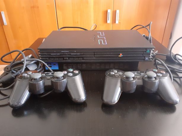 Consola Playstation 2 + 2 comandos originais