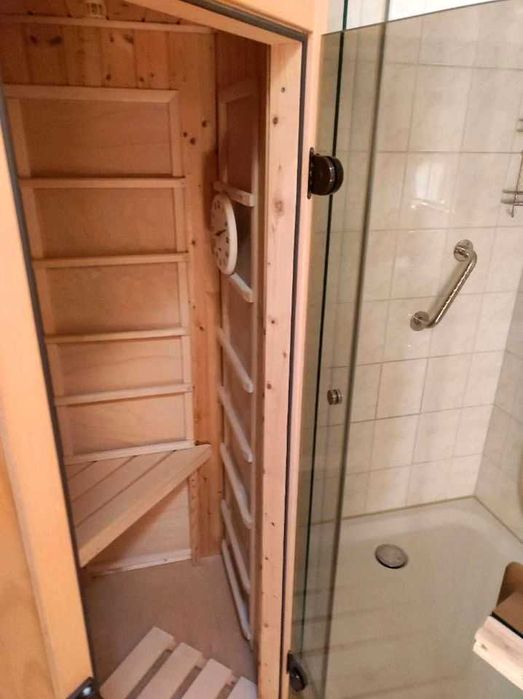 sauna 1-2 osobowa mała zgrabna 220v szklane drzwi