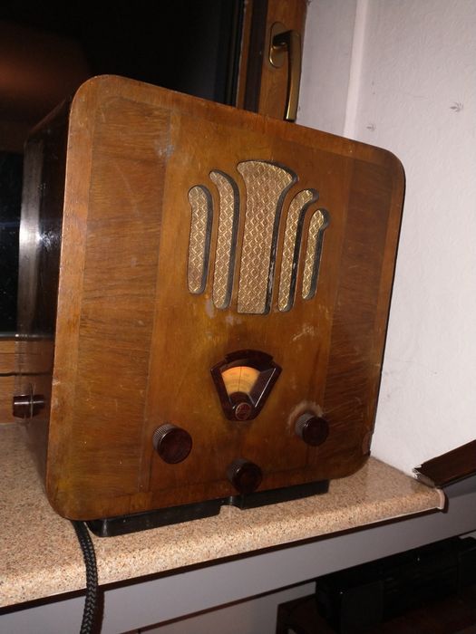 Radio lampowe Philips 33A