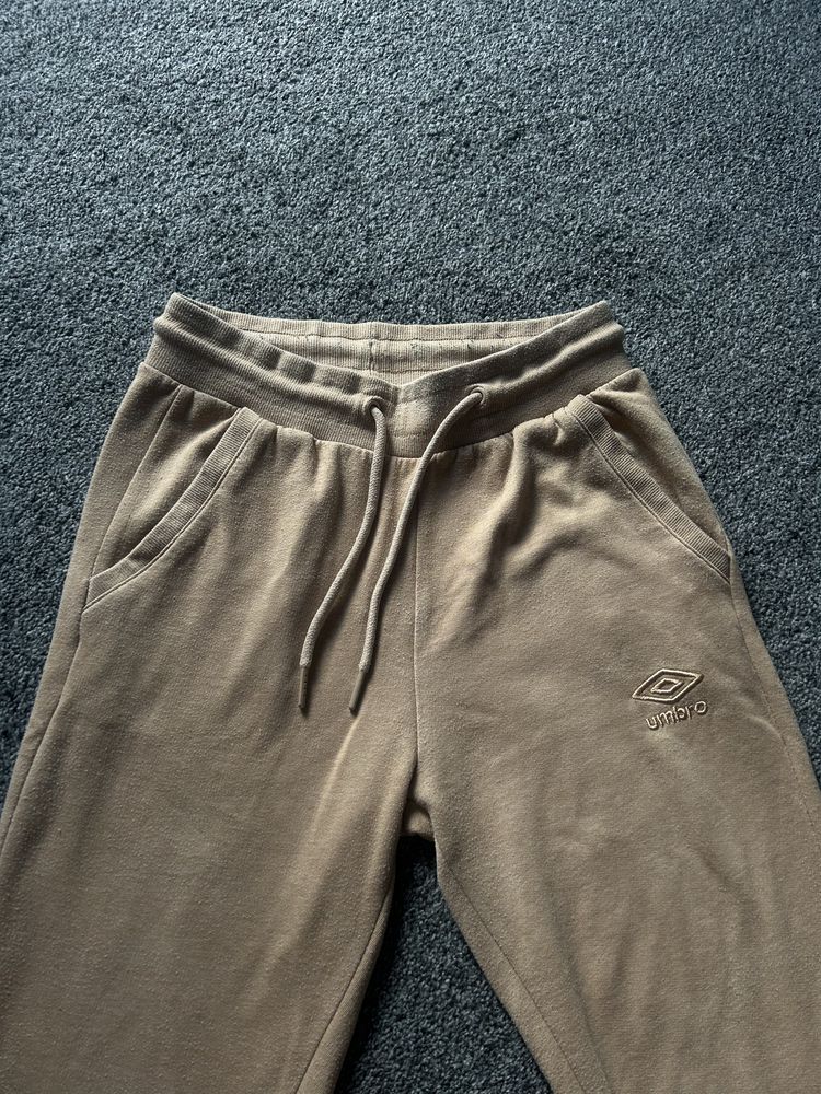 spodenie dresowe damskie umbro