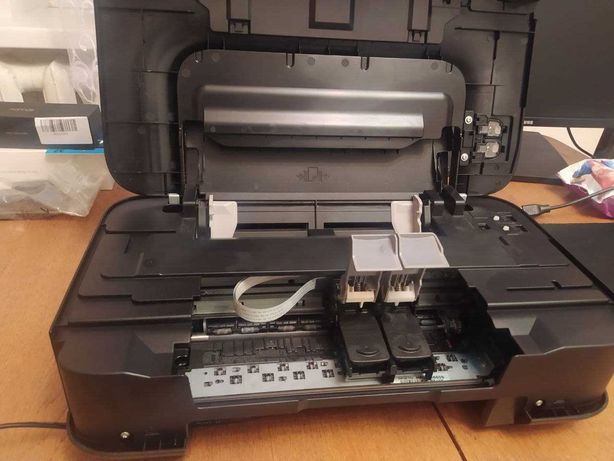 Продам робочий принтер на деталі Canon Pixma  IP2700