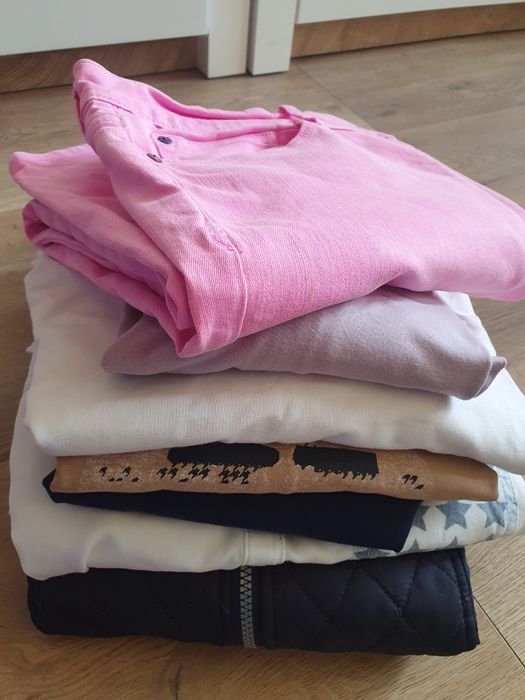 Zestaw ubrań damskich w rozmiarze L. Szczegóły w opisie.